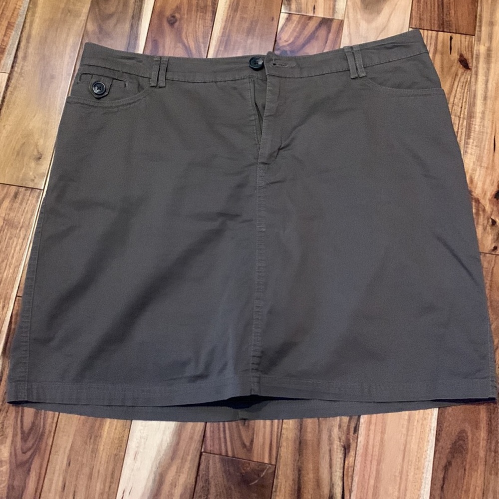 Croft and Barrow Brown Skort